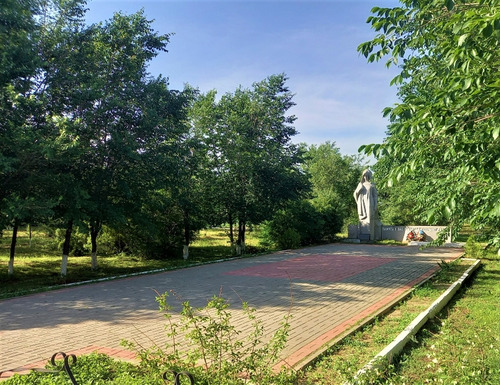 Харьковка, памятник