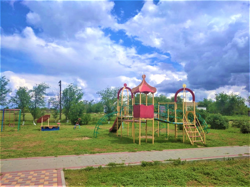 Харьковка, детская площадка